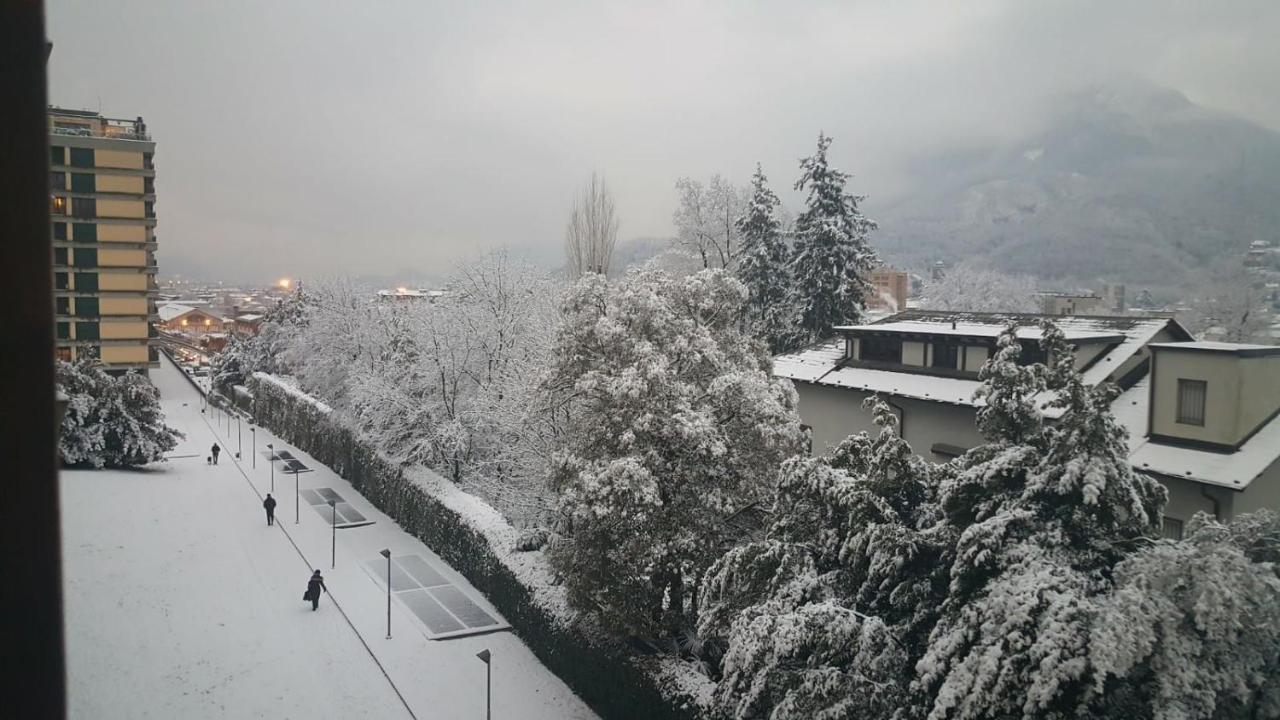 Spacious Bright Apartment Near City Center And Como Lake With Air Conditioning Lecco Extérieur photo