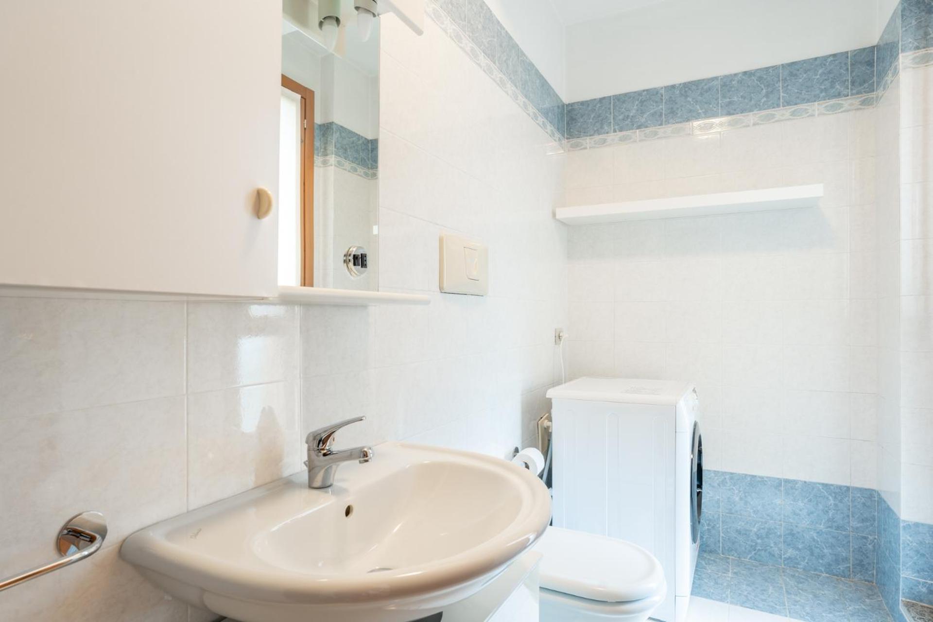 Spacious Bright Apartment Near City Center And Como Lake With Air Conditioning Lecco Extérieur photo