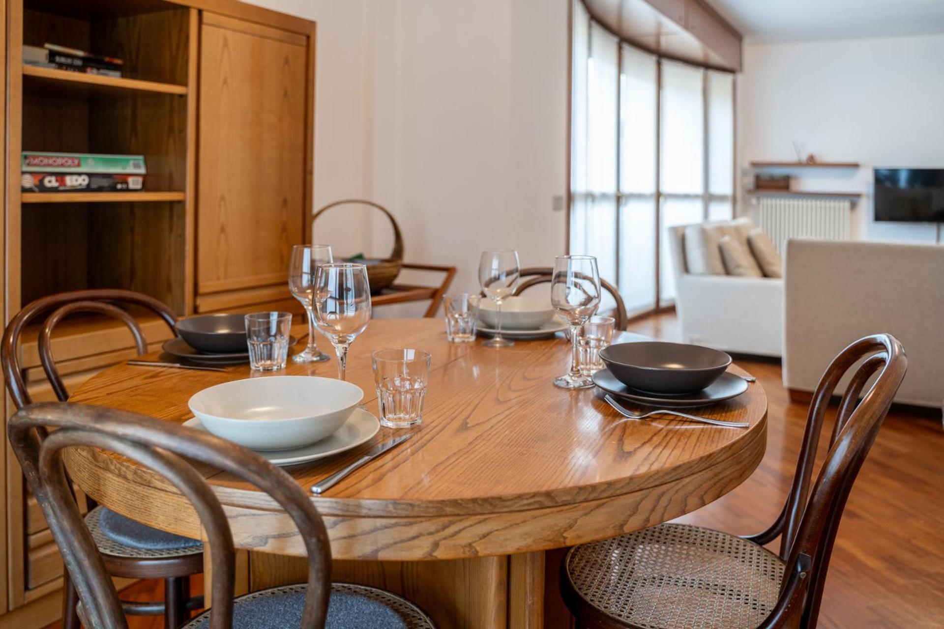 Spacious Bright Apartment Near City Center And Como Lake With Air Conditioning Lecco Extérieur photo